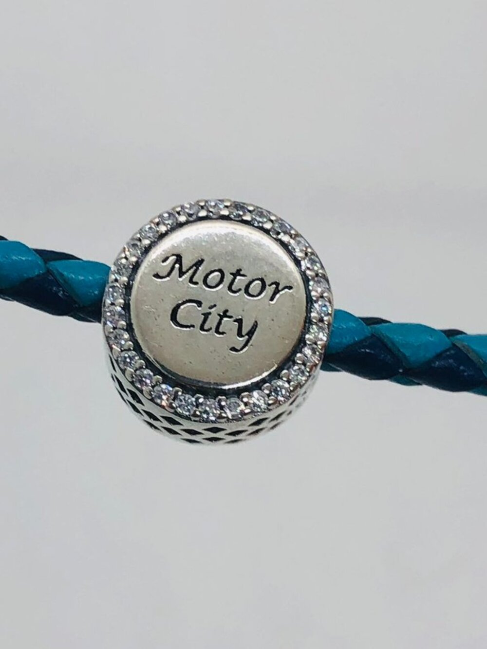 ✨✨Pandora Detroit Motor City Exclusive Dangle Charm Pendant - Picture 3 of 4